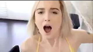 يتحرش في امه مترجم في المطبخ