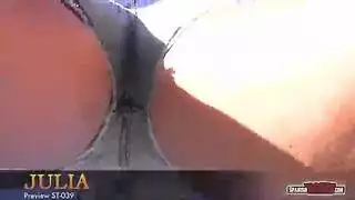 والد ينج بنت بل ملابس