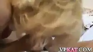 السيدات القذرة التفكير، الفتيات الحزب يقضي وقتا رائعا مع الرجل الذي انتقل للتو إلى حيهم