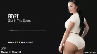 إصدار رسمي: فتاة تمارس الجنس مع غريب في ساونا عامة