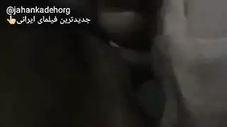 الاب الممحون يدعك و يوسع خرم طيز بنته قبل ما ينيكها