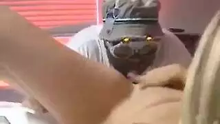 فحل متطور مغطى بالسائل المنوي الساخن بعد الجماع