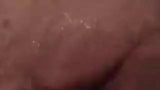 فيكتوريا سامرز: ملكة الحلق العميق تأخذ ضرباً قاسياً