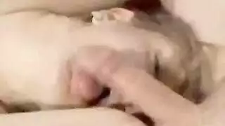 عذراء معتدل البنيه فرك